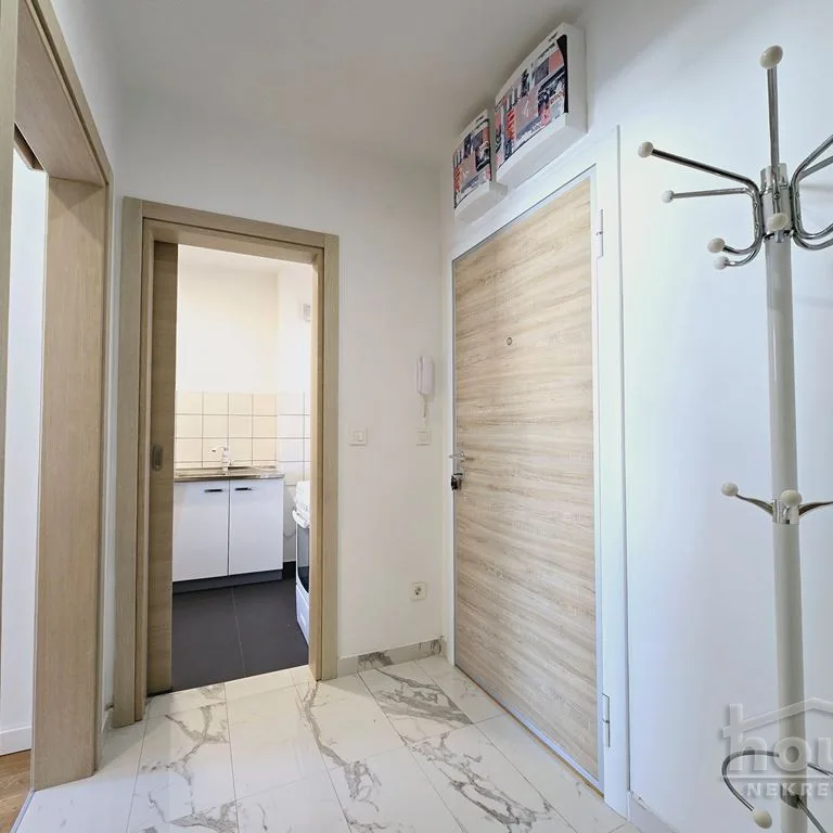 Stan Prodaja Novi Sad  66 m2