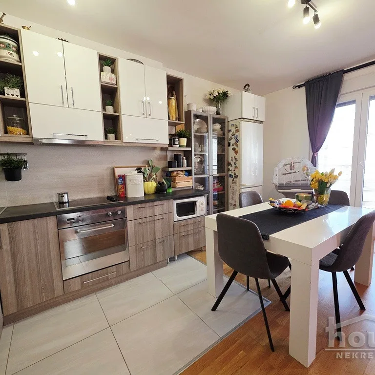 Stan Prodaja Novi Sad  72 m2