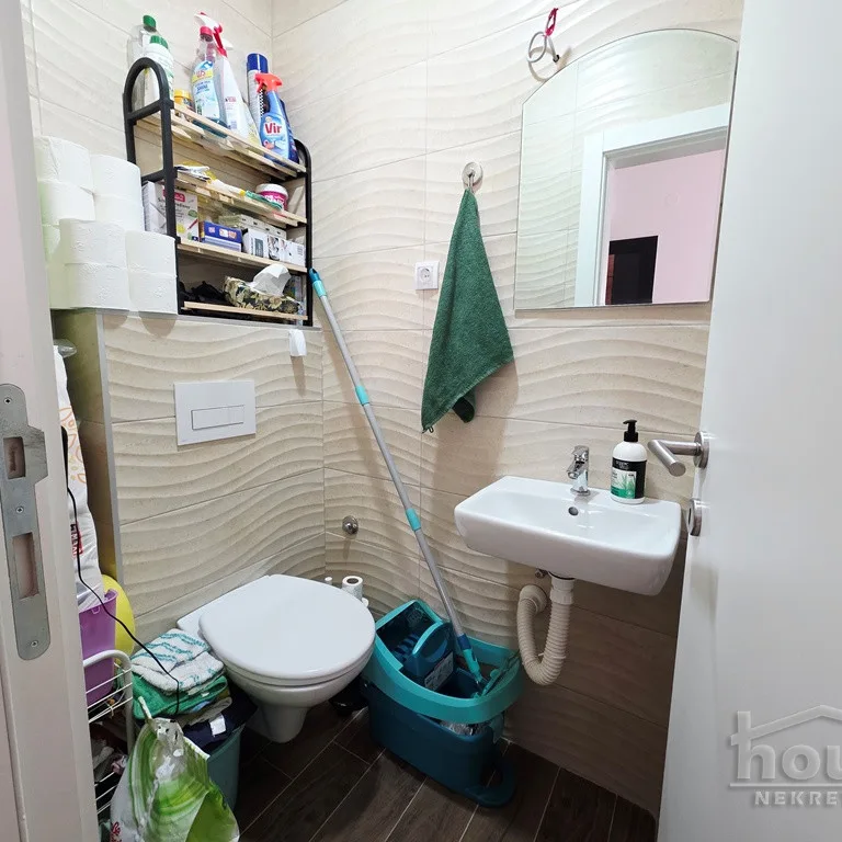 Troiposoban stan na prodaju, Lipov Gaj, Novi Sad, 72m², 1. sprat, 144.000 €