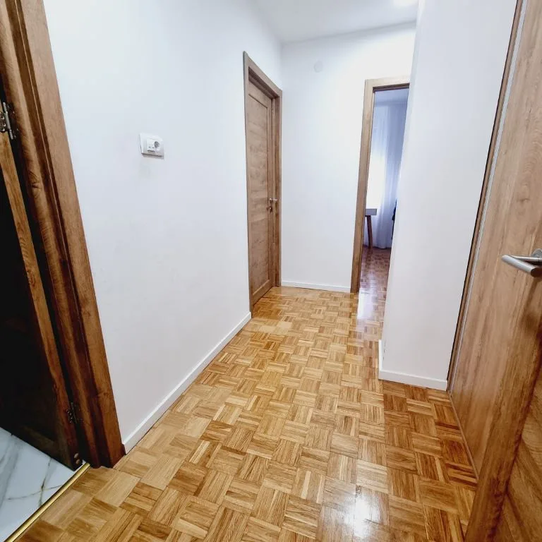 Troiposoban stan na prodaju, Sajmište, Novi Sad, 96m², 1. sprat, 240.000 €