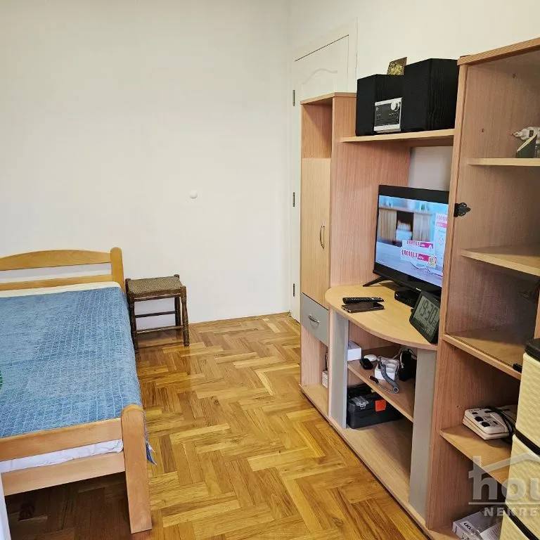 Trosoban stan na prodaju, Adice, Novi Sad, 69m², 2. sprat, 141.000 €