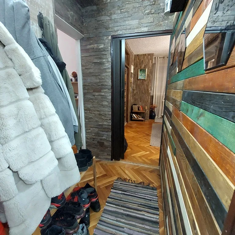 Trosoban stan na prodaju, Bulevar Oslobođenja, Novi Sad, 56m², 9. sprat, 155.000 €