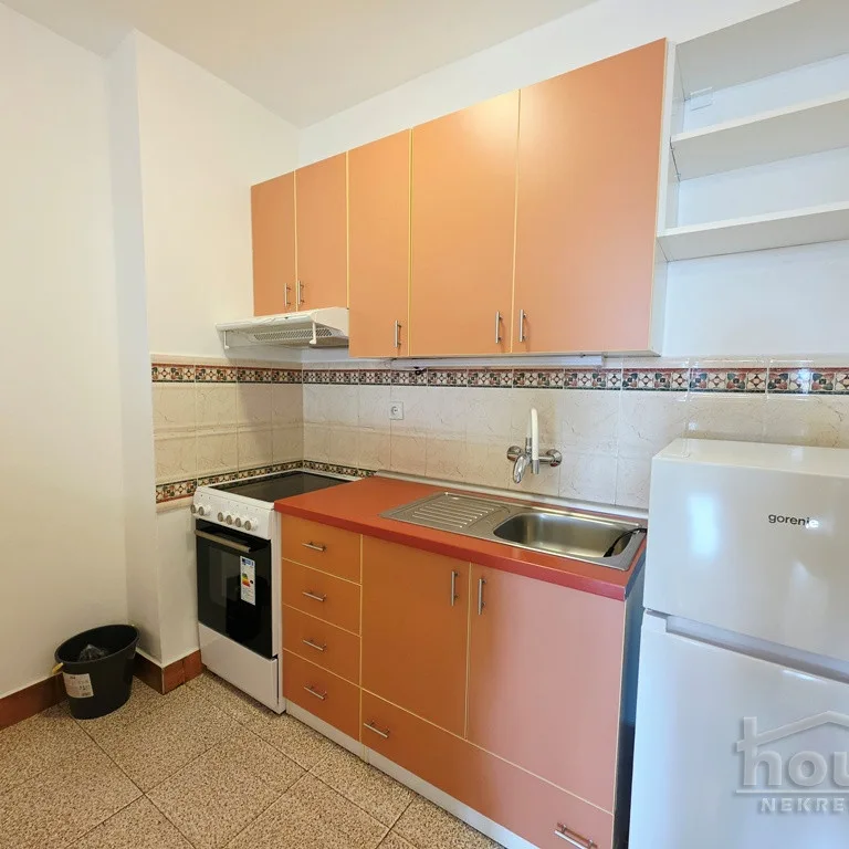 Trosoban stan na prodaju, Bulevar Evrope, Novi Sad, 48m², 2. sprat, 131.000 €