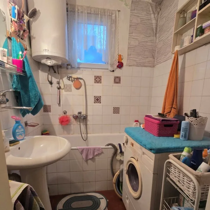 Trosoban stan na prodaju, Centar, Novi Sad, 71m², 17. sprat, 177.500 €