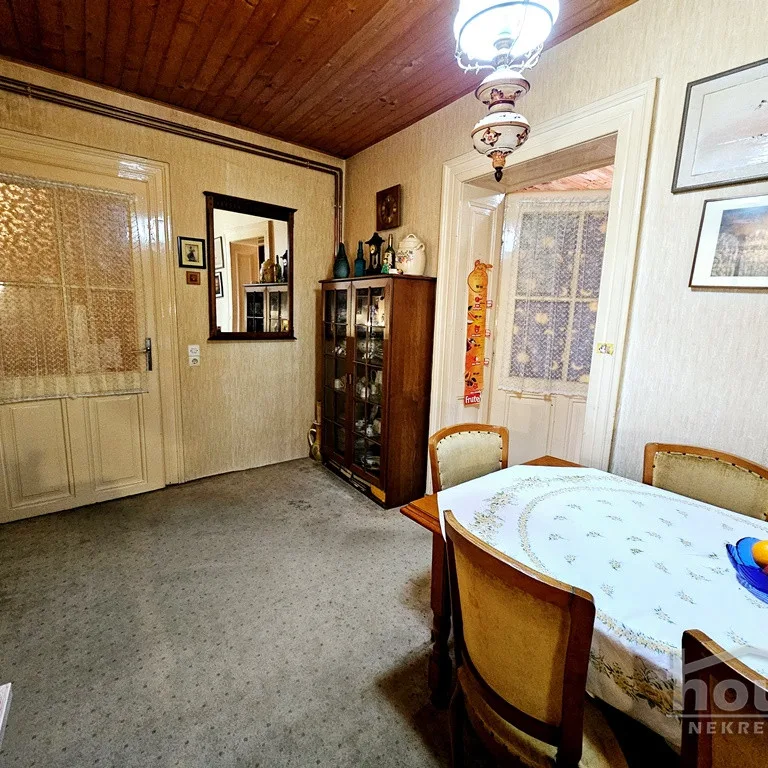 Trosoban stan na prodaju, Gradić, Novi Sad, 73m², 1. sprat, 150.000 €