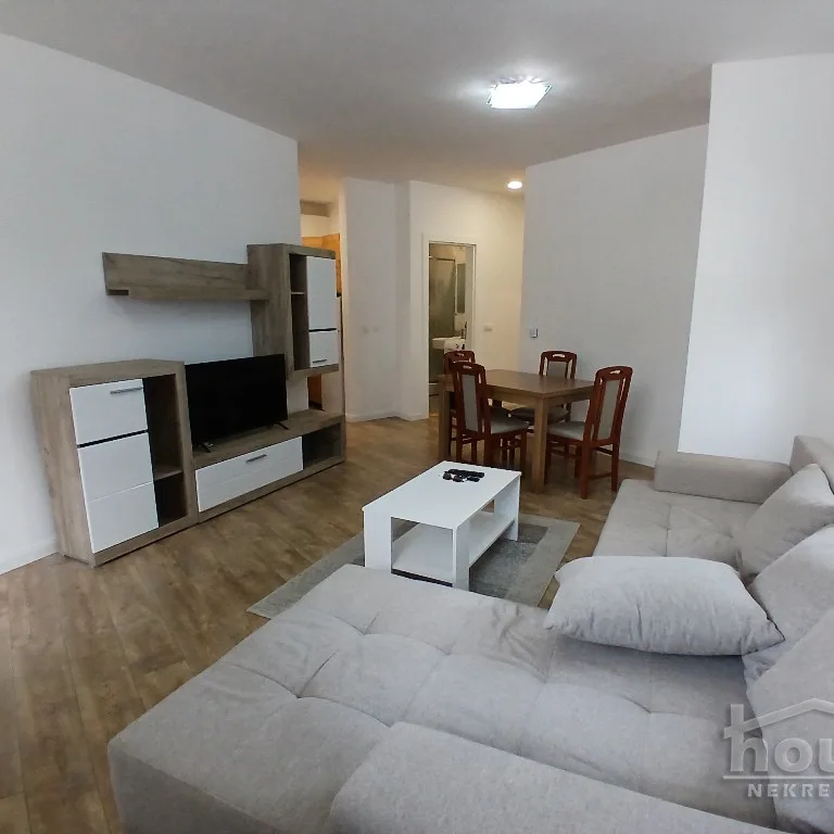 Stan Prodaja Novi Sad  57 m2