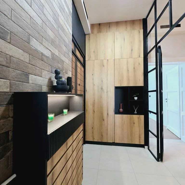 Trosoban stan na prodaju, Centar, Novi Sad, 100m², 1. sprat, 345.000 €