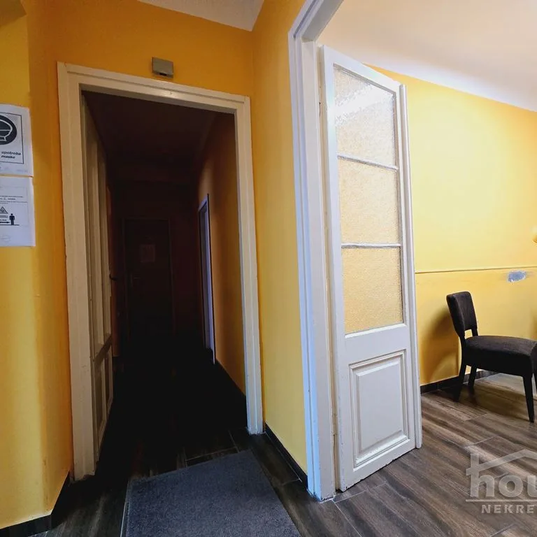 Trosoban stan na prodaju, Centar, Novi Sad, 82m², Visoko prizemlje, 250.000 €