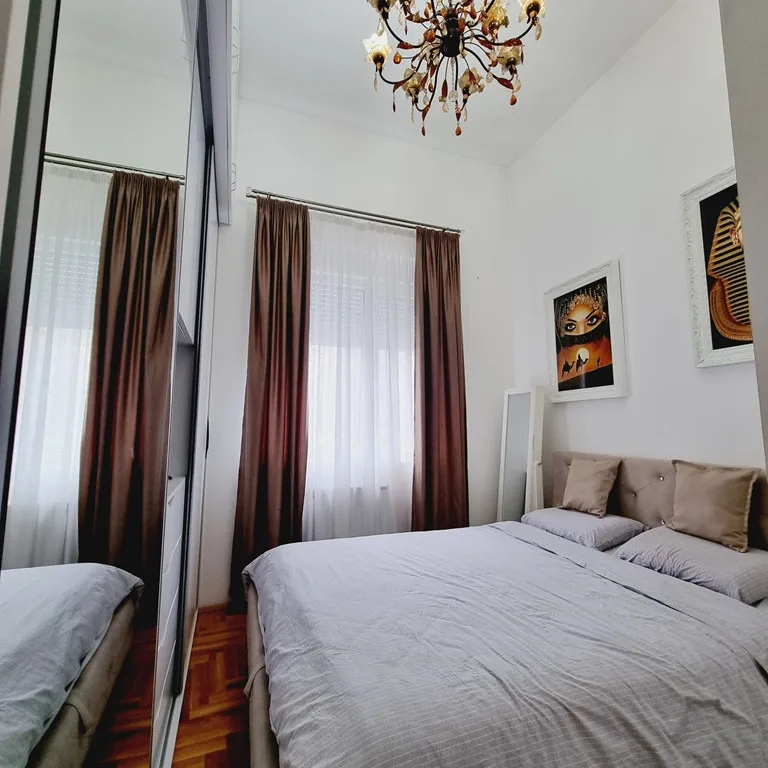 Trosoban stan na prodaju, Socijalno, Novi Sad, 91m², 178.000 €