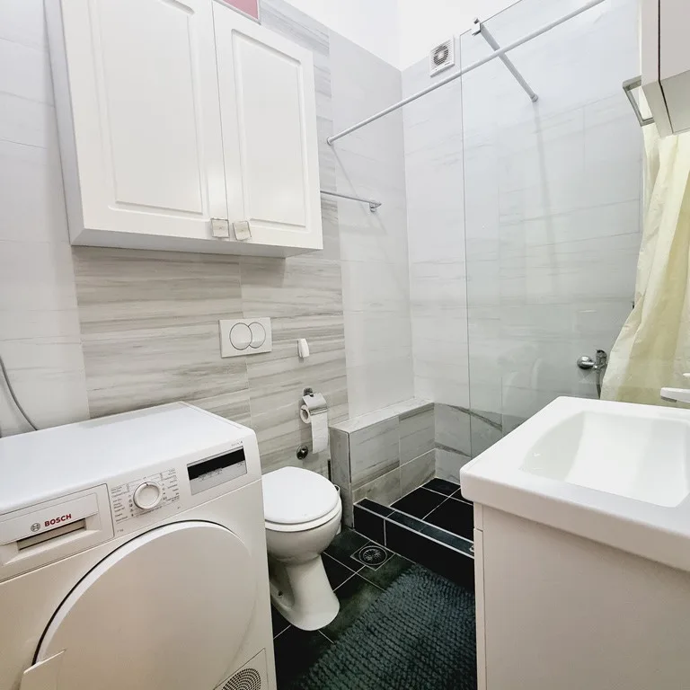 Trosoban stan na prodaju, Socijalno, Novi Sad, 91m², 178.000 €