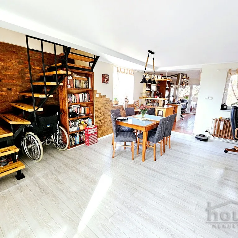 Četvorosoban stan na prodaju, Centar, Novi Sad, 128m², 3. sprat, 250.000 €