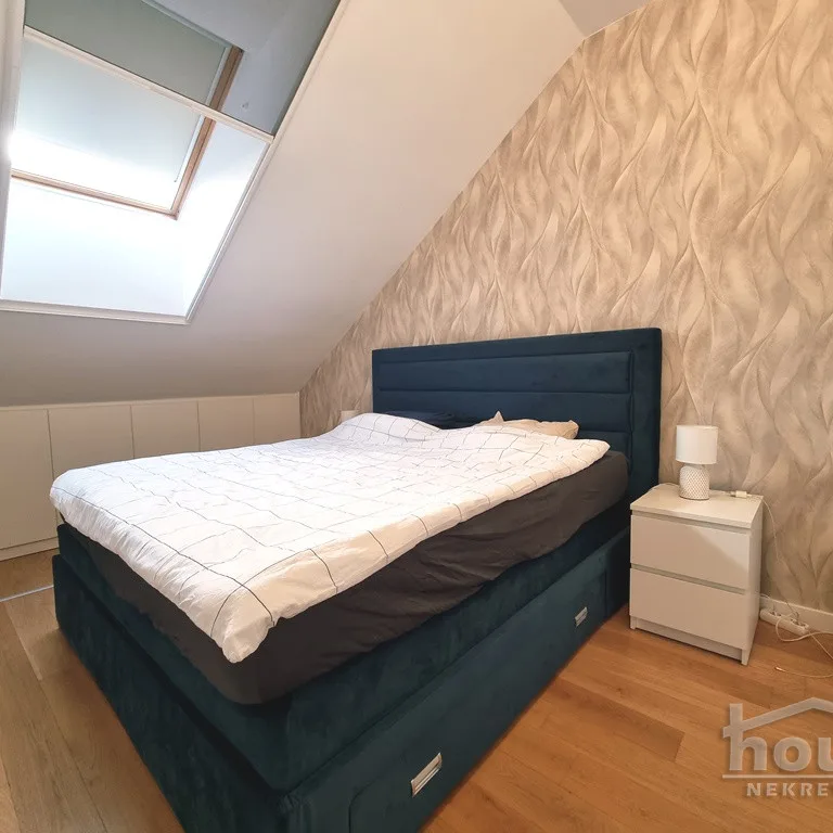 Četvorosoban stan na prodaju, Petrovaradin, Novi Sad, 103m², 3. sprat, 300.000 €