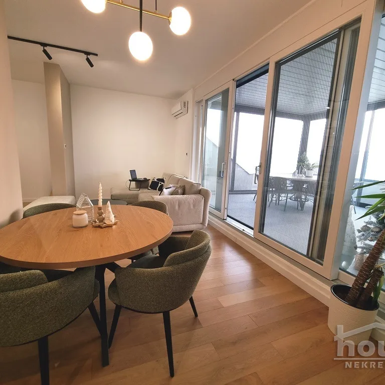 Četvorosoban stan na prodaju, Petrovaradin, Novi Sad, 103m², 3. sprat, 300.000 €