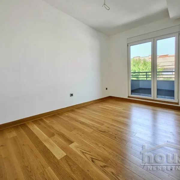 Četvorosoban stan na prodaju, Cara Dušana, Novi Sad, 245m², 600.000 €