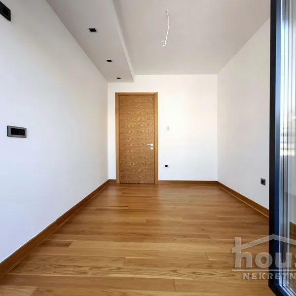 Četvorosoban stan na prodaju, Cara Dušana, Novi Sad, 245m², 600.000 €