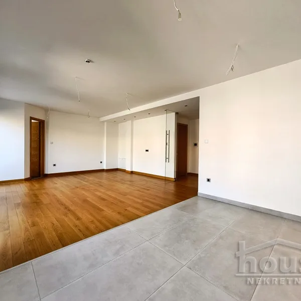 Stan Prodaja Novi Sad  245 m2
