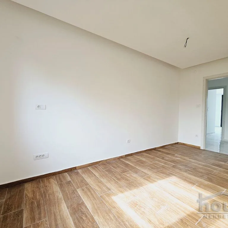 Četvorosoban stan na prodaju, Popovica, Novi Sad, 133m², 410.000 €