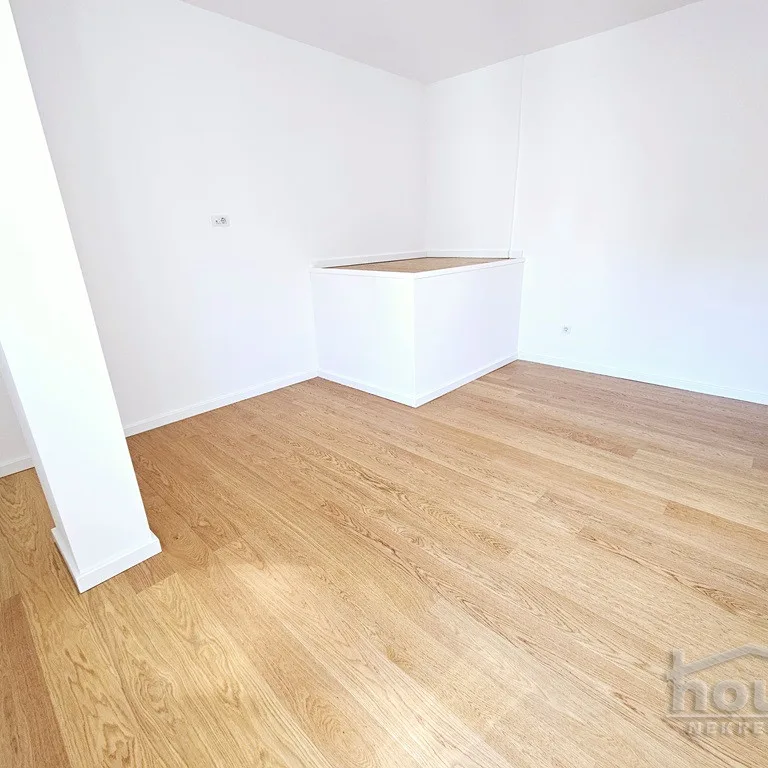 Četvorosoban stan na prodaju, Bulevar Oslobođenja, Novi Sad, 104m², 3. sprat, 320.320 €