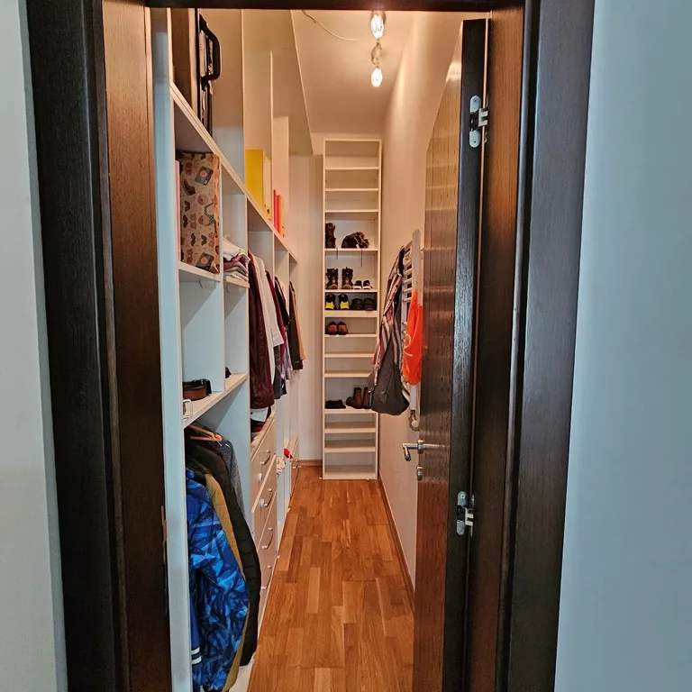 Četvorosoban stan na prodaju, Bulevar Oslobođenja, Novi Sad, 110m², 1. sprat, 320.000 €