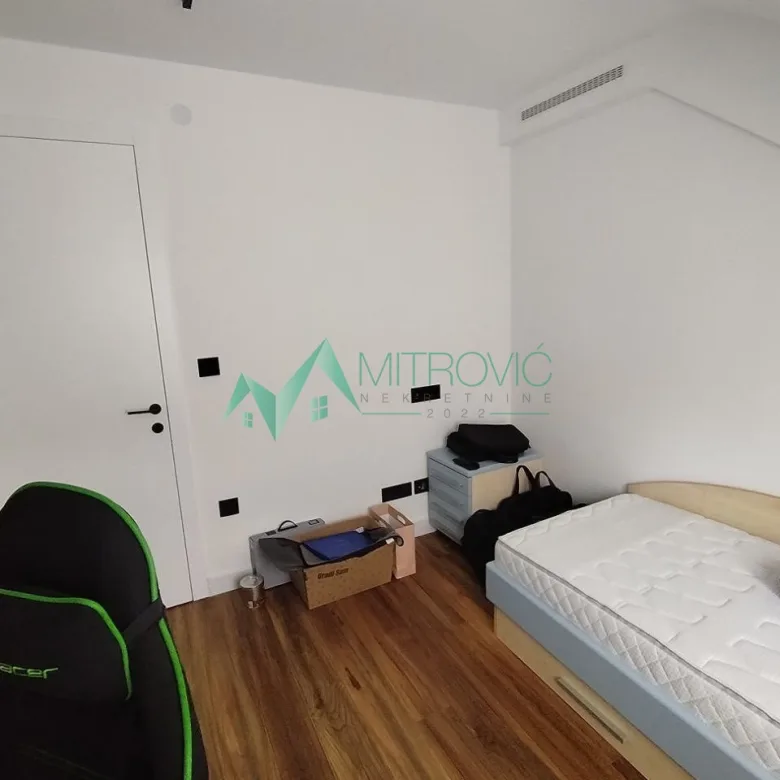 Četvorosoban stan na prodaju, Centar, Novi Sad, 119m², 349.325 €