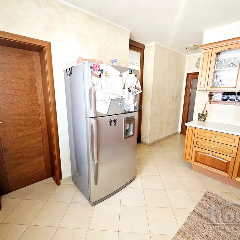 Četvorosoban stan na prodaju, Grbavica, Novi Sad, 115m², 2. sprat, 289.000 €