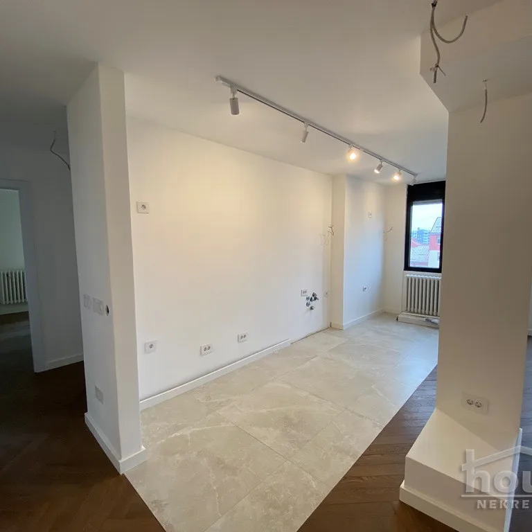 Stan Prodaja Novi Sad  144 m2