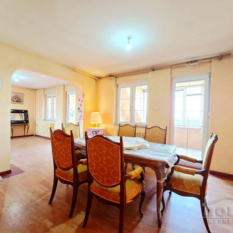 Petosoban stan na prodaju, Kej, Novi Sad, 179m², 5. sprat, 400.000 €