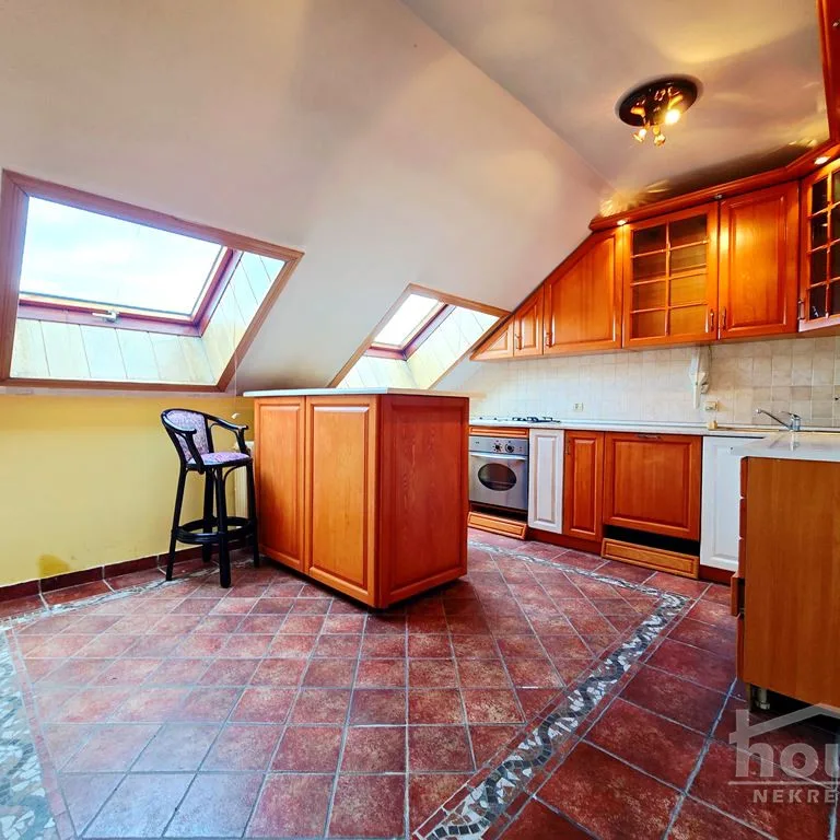 Petosoban stan na prodaju, Kej, Novi Sad, 179m², 5. sprat, 400.000 €