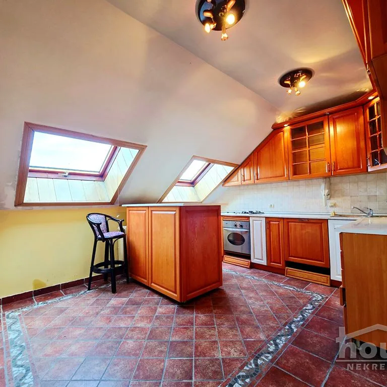 Petosoban stan na prodaju, Kej, Novi Sad, 179m², 5. sprat, 400.000 €