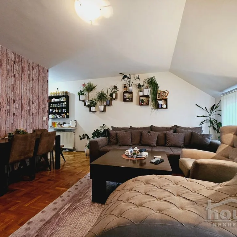 Stan Prodaja Novi Sad  86 m2