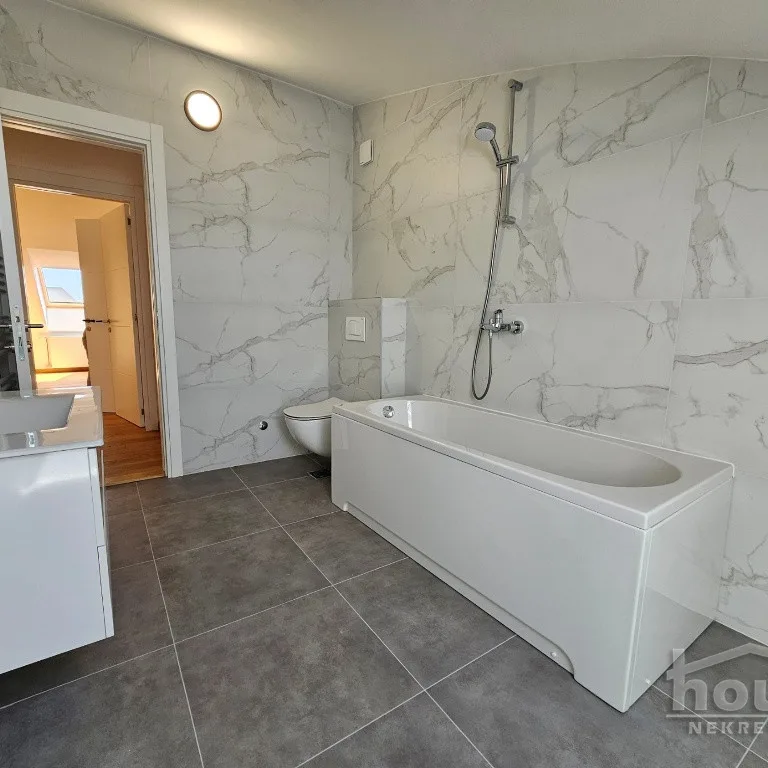 Petosoban stan na prodaju, Grbavica, Novi Sad, 185m², 7. sprat, 500.000 €
