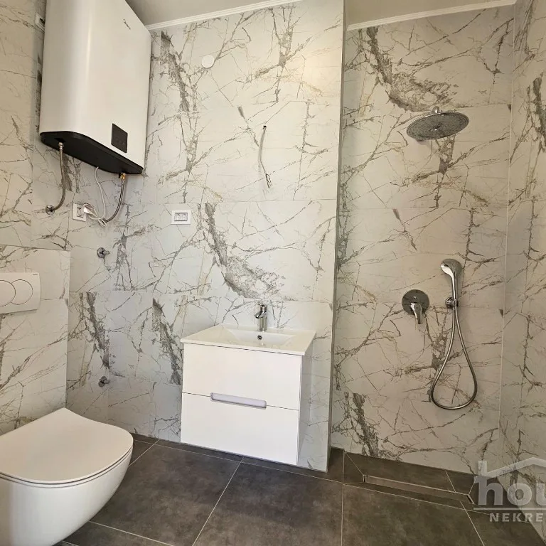Petosoban stan na prodaju, Grbavica, Novi Sad, 185m², 7. sprat, 500.000 €