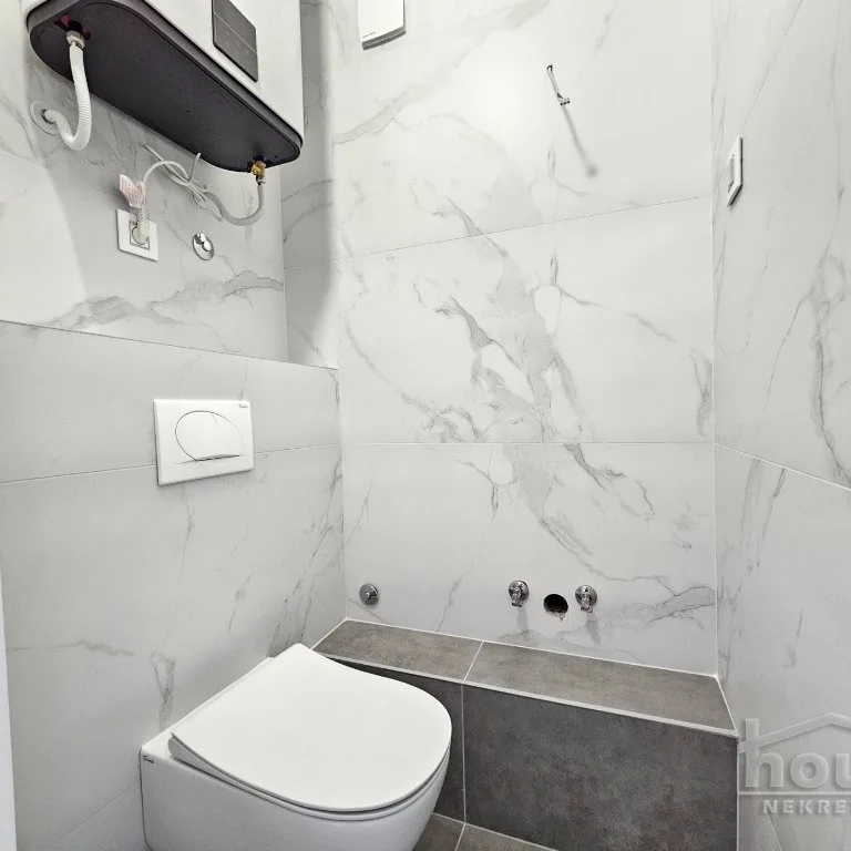 Petosoban stan na prodaju, Grbavica, Novi Sad, 185m², 7. sprat, 500.000 €
