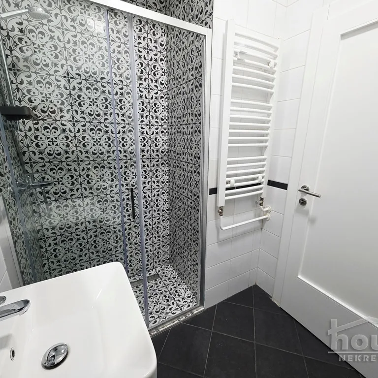 Stan Prodaja Novi Sad  32 m2