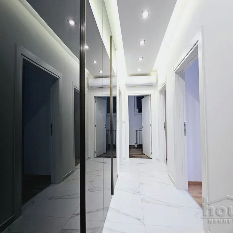 Petosoban stan na prodaju, Sajmište, Novi Sad, 149m², 1. sprat, 480.000 €