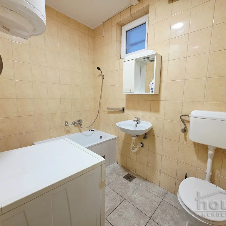 Stan Prodaja Novi Sad  25 m2