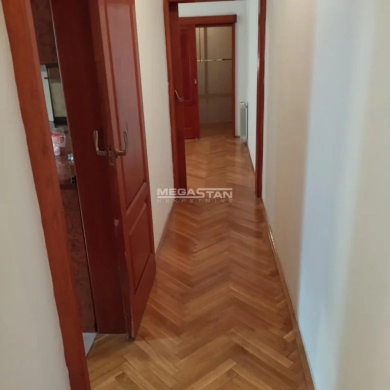 Kuća za izdavanje, Bulbulder, Beograd, 542m², 3.000 €/mes