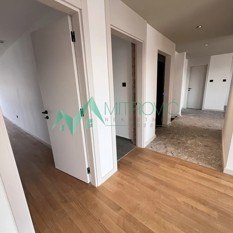 Petosoban stan na prodaju, Telep, Novi Sad, 210m², 669.500 €