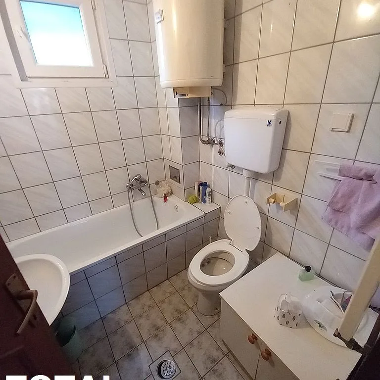 Kuća na prodaju, Temerin, 240m², 206.000 €