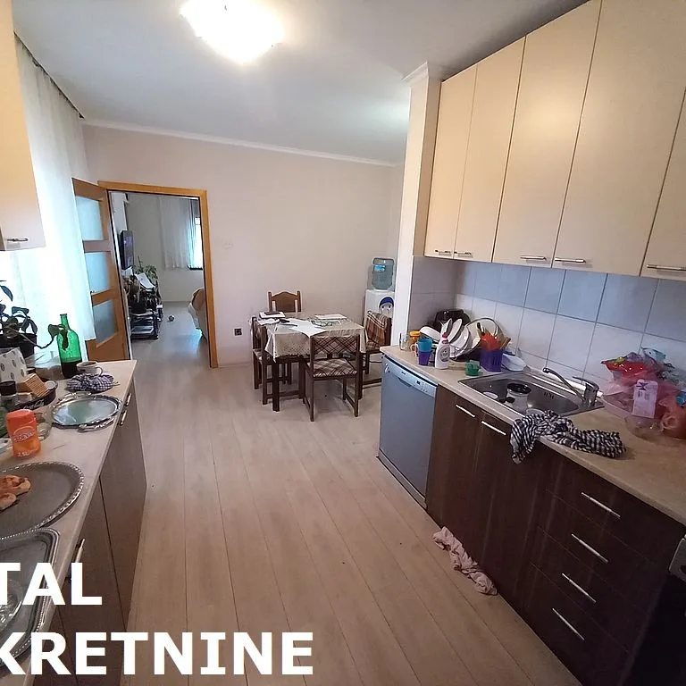 Kuća Prodaja Temerin  240 m2