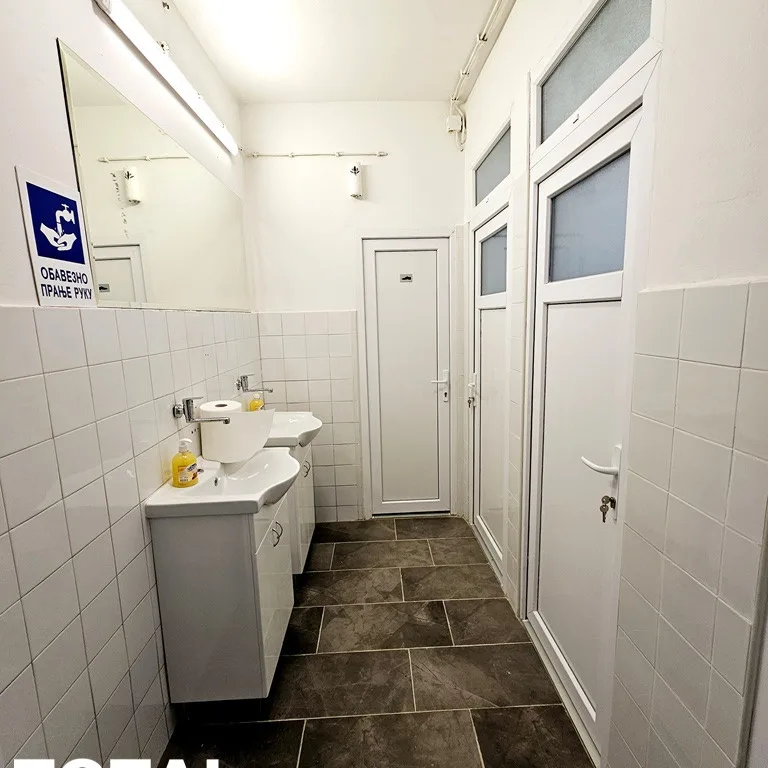 Lokal Izdavanje Novi Sad Tatarsko Brdo 190 m2