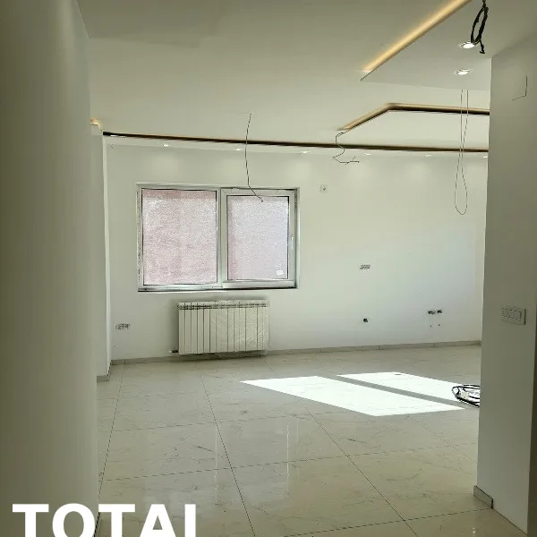 Kuća na prodaju, Čardak, Novi Sad, 300m², 390.000 €