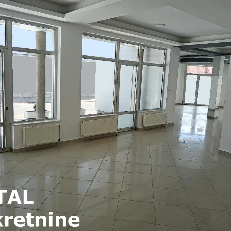 Lokal Prodaja Ruma  390 m2