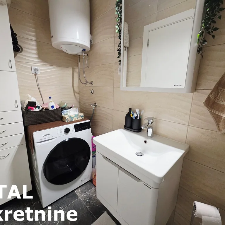 Troiposoban stan na prodaju, Lipov Gaj, Novi Sad, 72m², 1. sprat, 144.000 €