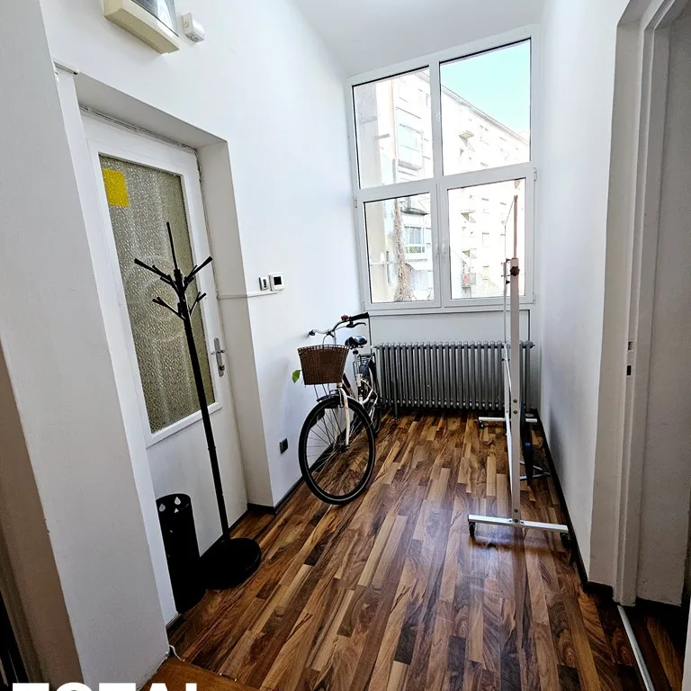 Troiposoban stan na prodaju, Centar, Novi Sad, 131m², 1. sprat, 450.000 €