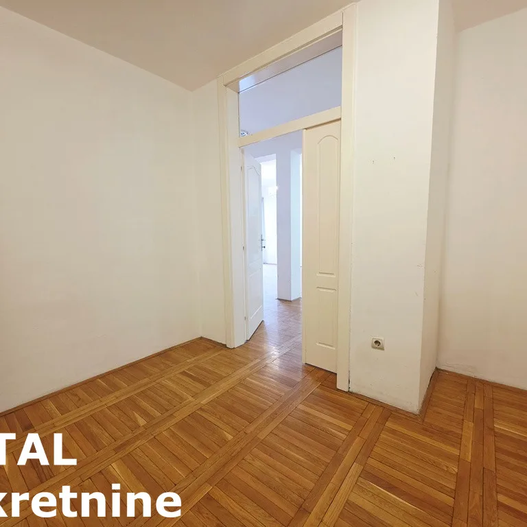Trosoban stan na prodaju, Grbavica, Novi Sad, 70m², 3. sprat, 175.000 €