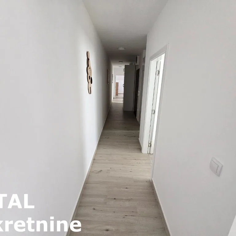 Četvoroiposoban stan na prodaju, Adice, Novi Sad, 88m², 2. sprat, 199.000 €