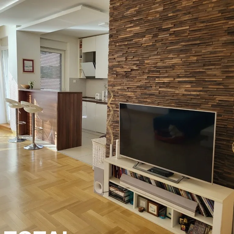 Stan Prodaja Novi Sad  104 m2