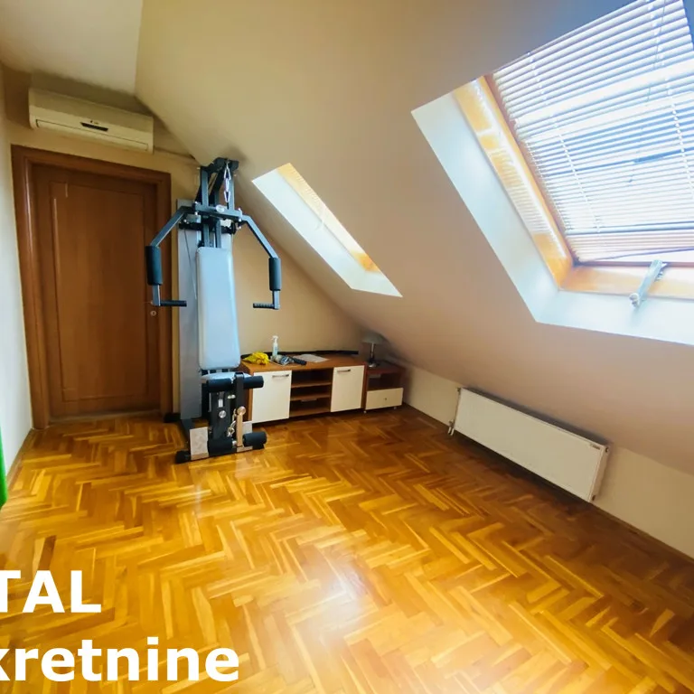 Petosoban stan na prodaju, Centar, Novi Sad, 102m², 3. sprat, 200.000 €