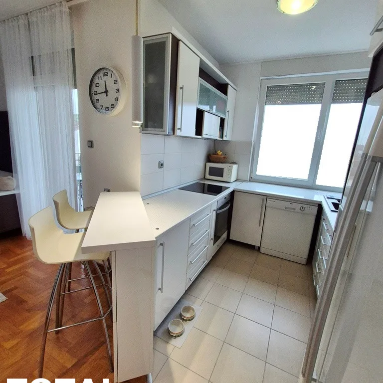 Višesoban stan na prodaju, Centar, Novi Sad, 144m², 6. sprat, 432.000 €